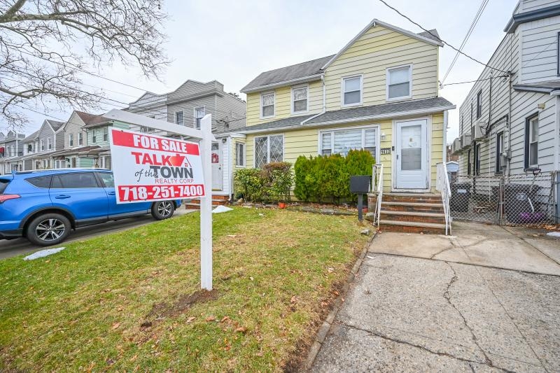 Marine Park East 30's Semi Detached 1 Family